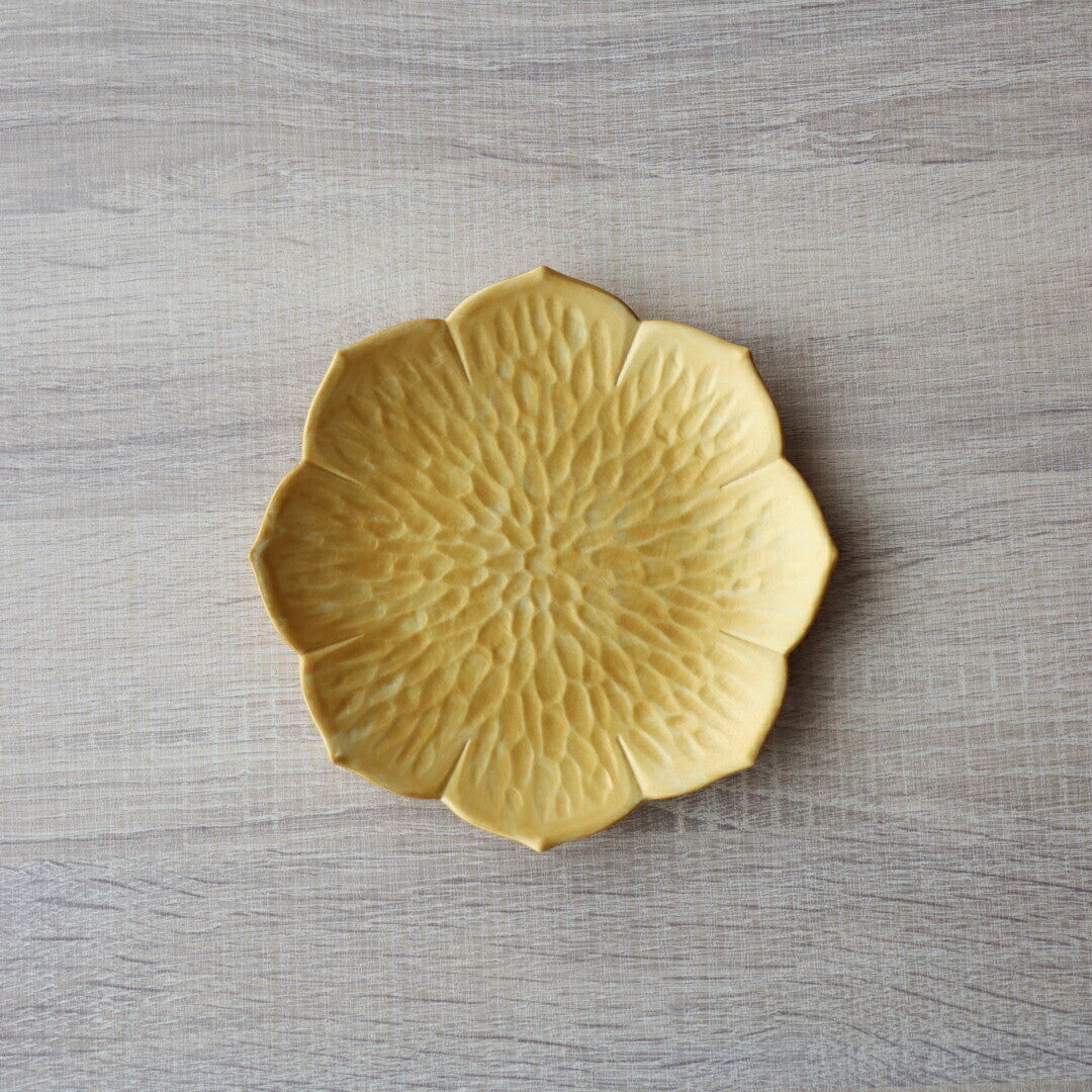 Blomsterformet tallerken Guld 16cm