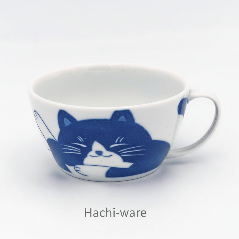 Kop med kat i forskellige design