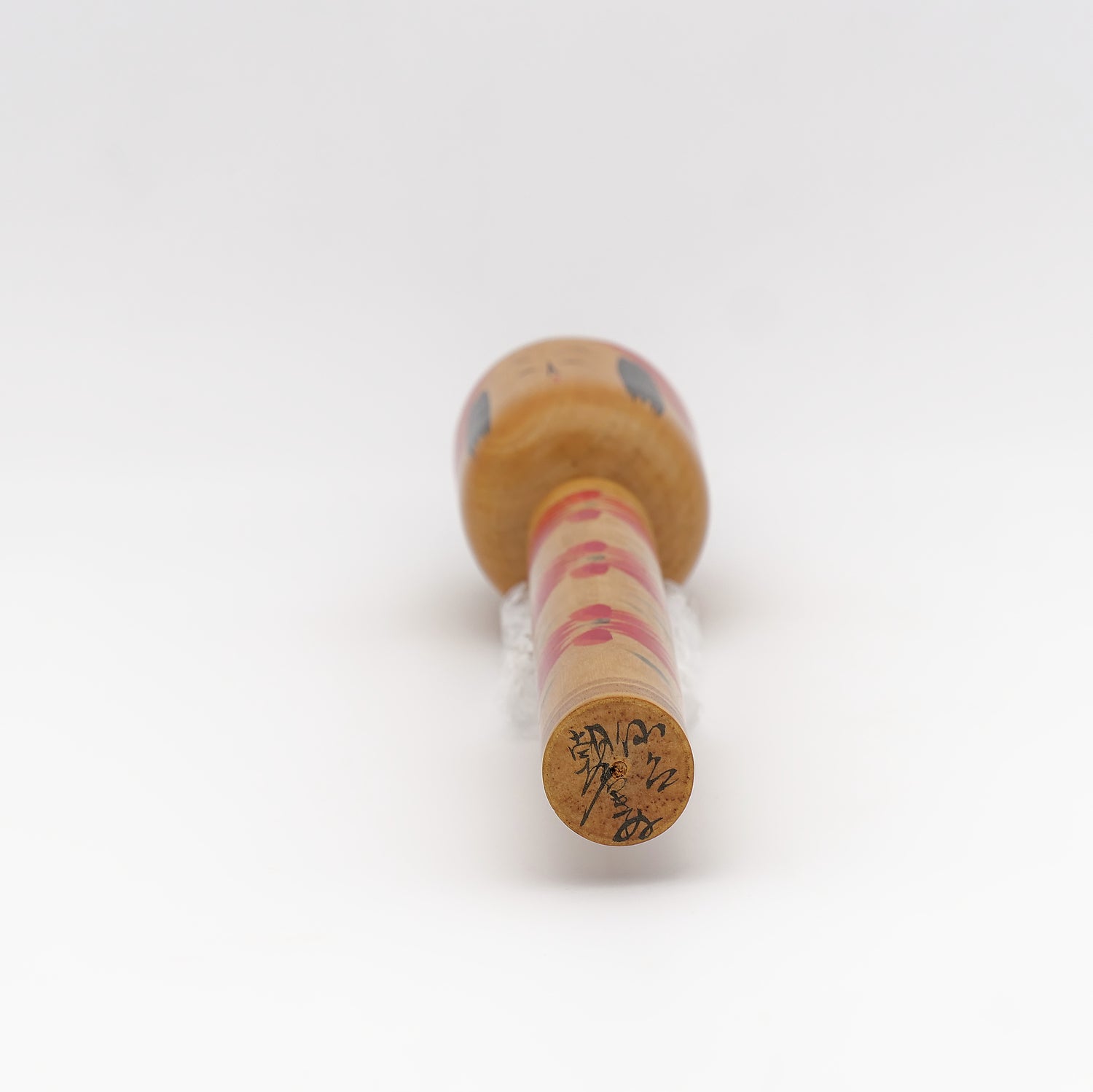 Lille Togatta Kokeshi af Kinu Asakura - Nr. 22